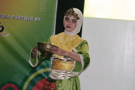 TARI KREASI SELAMAT DATANG