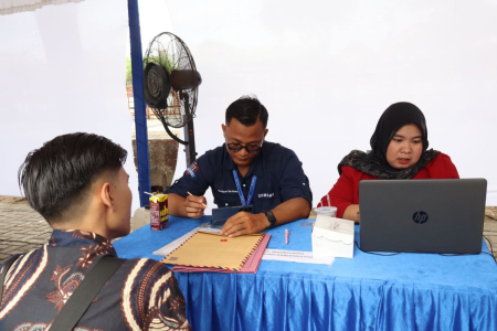 LAKUKAN INTERVIEW