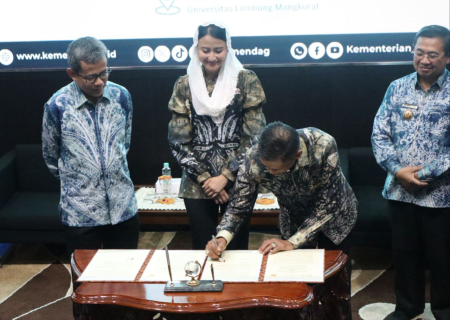 TANDATANGANI PERJANJIAN KERJASAMA