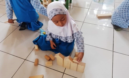 SUSUN BALOK KAYU