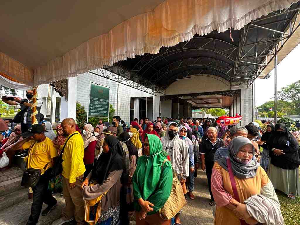 ANTRE BELI BERAS