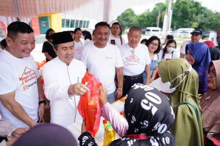 GUBERNUR RIAU BELANJA MINYAK GORENG 