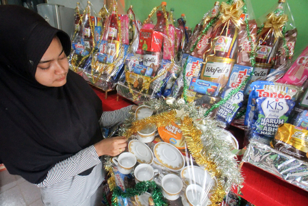 BISNIS PARCEL LEBARAN