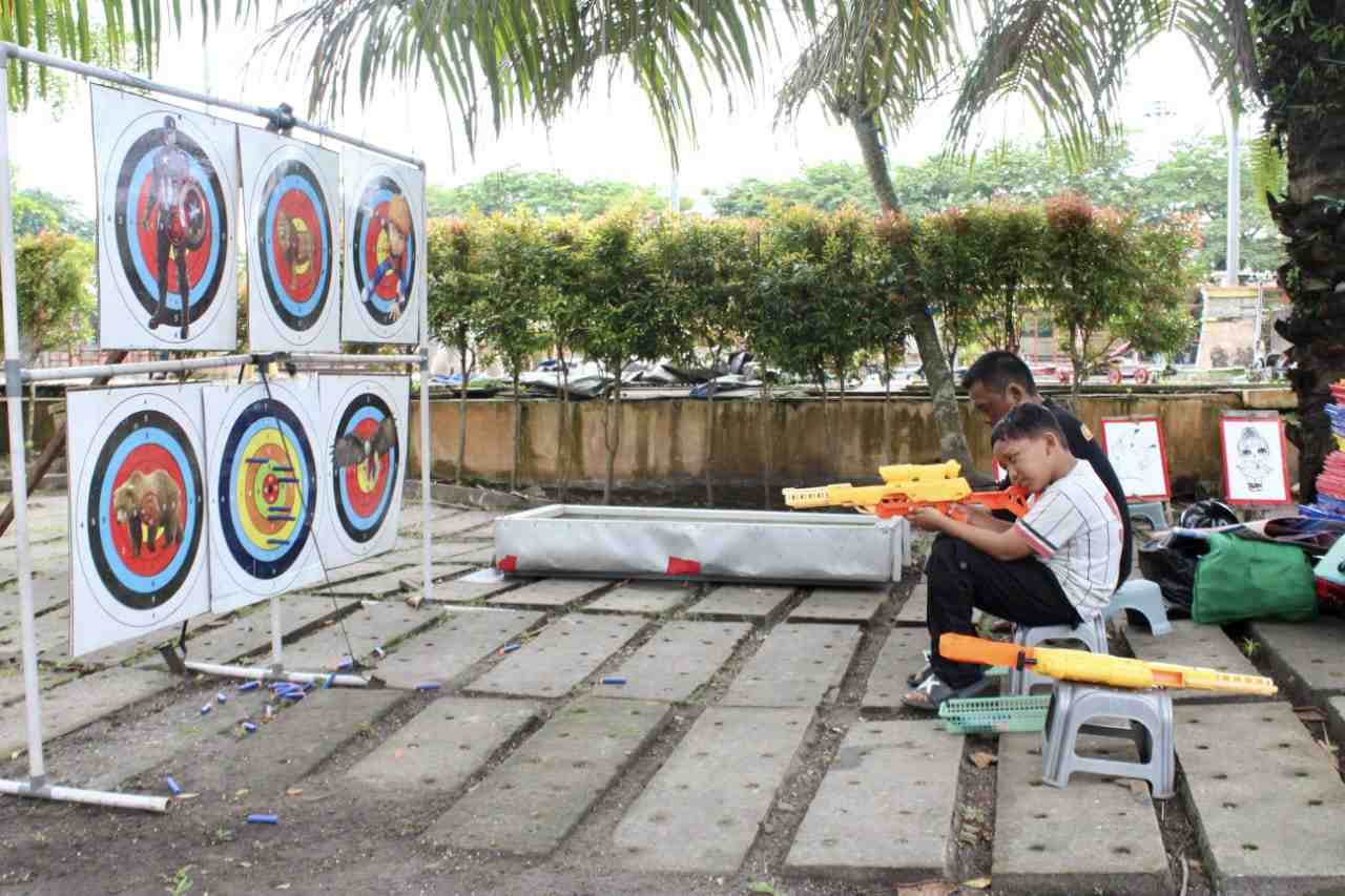PERMAINAN MENEMBAK TARGET