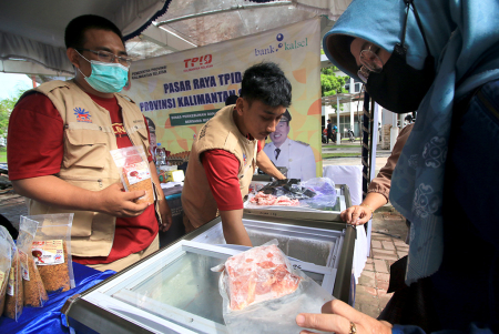 BELI DAGING SAPI BEKU
