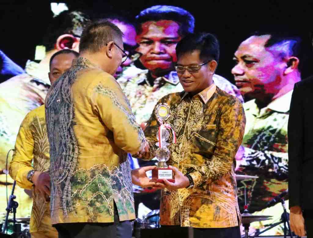 STAN TERBAIK DEKRANASDA