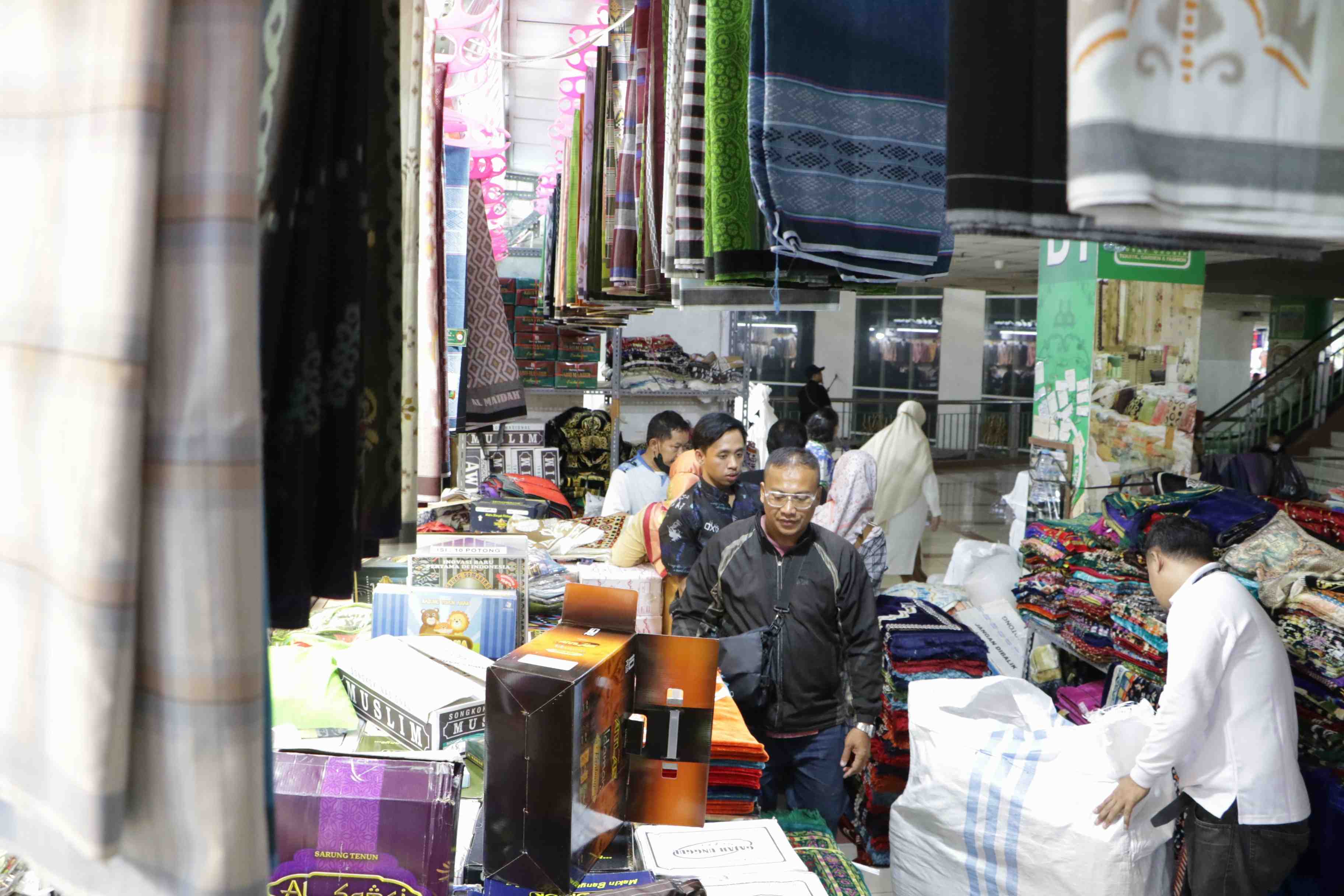 PASAR TANAH ABANG JELANG BULAN RAMADAN