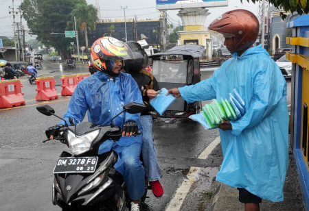 BELI JAS HUJAN