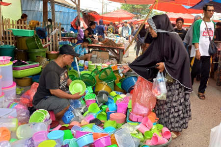 BELI PIRING PLASTIK