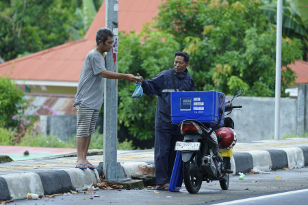 PENJUAL IKAN KELILING