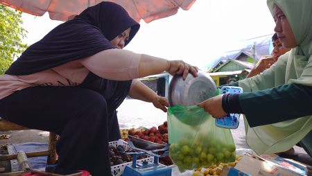 LAYANI PEMBELI BUAH LANGSAT