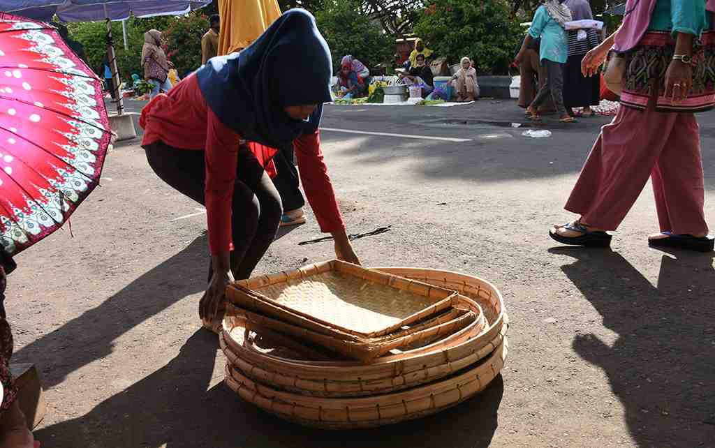 PENJUAL SOSIRU
