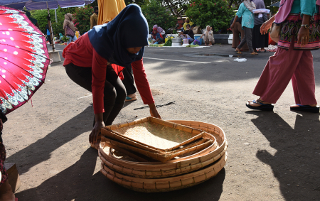 PENJUAL SOSIRU