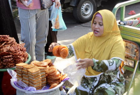 BUNGKUS WADAI CUCUR