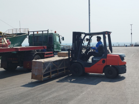 AKTIVITAS DI PELABUHAN PROBOLINGGO