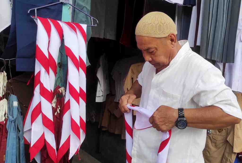 HARGA PERLENGKAPAN PRAMUKA NAIK