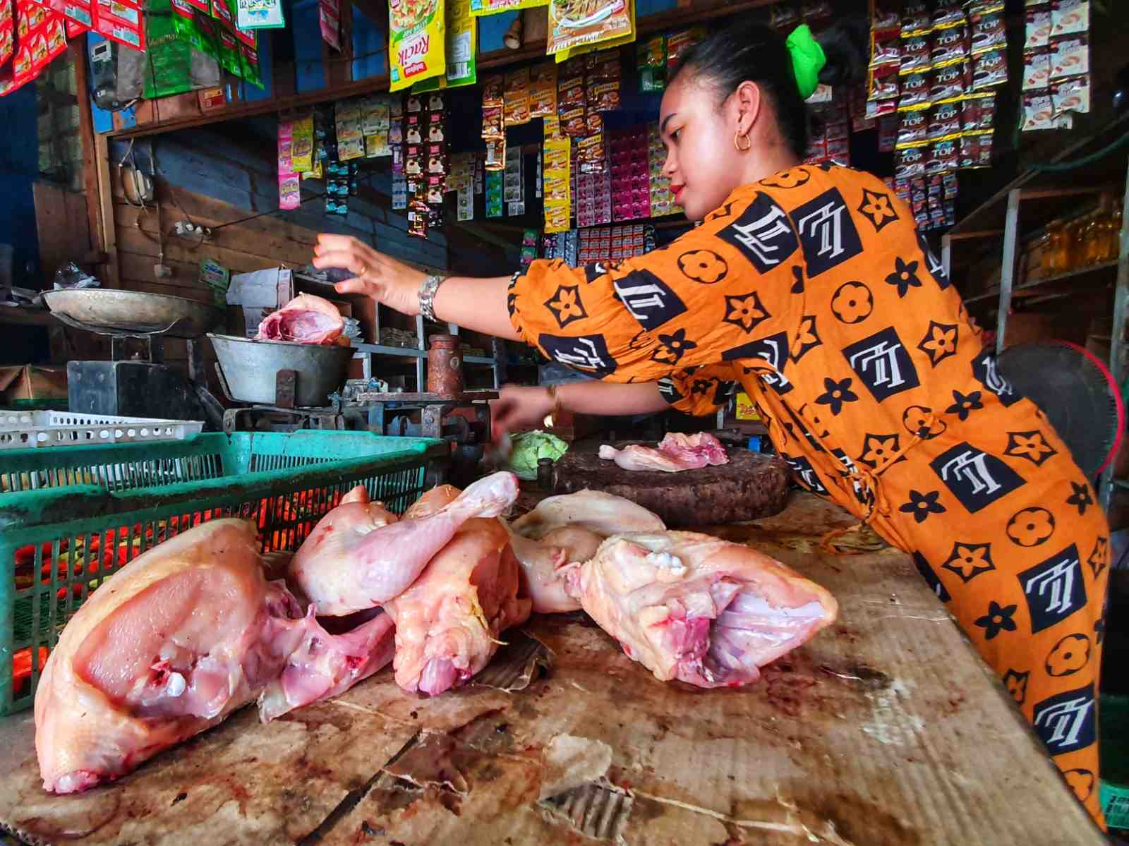 HARGA AYAM RAS TURUN
