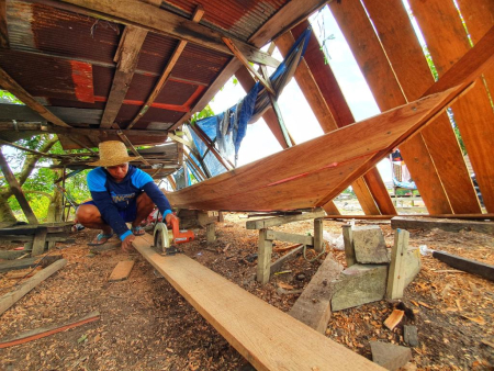 PEMBUATAN PERAHU