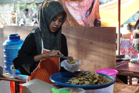 PENJUAL JENGKOL