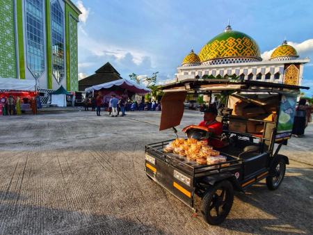 PENJUAL KUE KERING