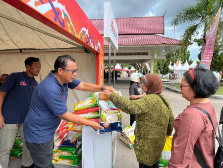 STAND PASAR MURAH BULOG KALTENG