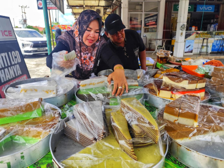PENJUAL KUE TRADISIONAL RAMADAN
