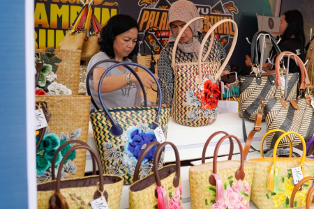 PILIH TAS BERBAHAN DASAR PURUN