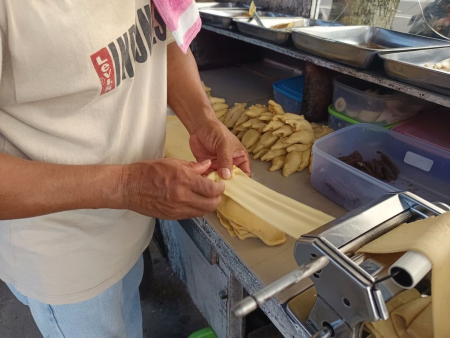 PENJUAL PISANG MOLEN