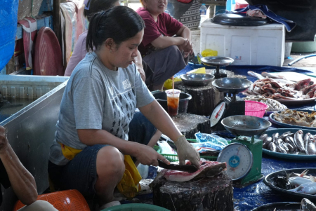 BERSIHKAN IKAN BAUNG