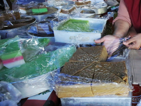 KUE AMPARAN TATAK