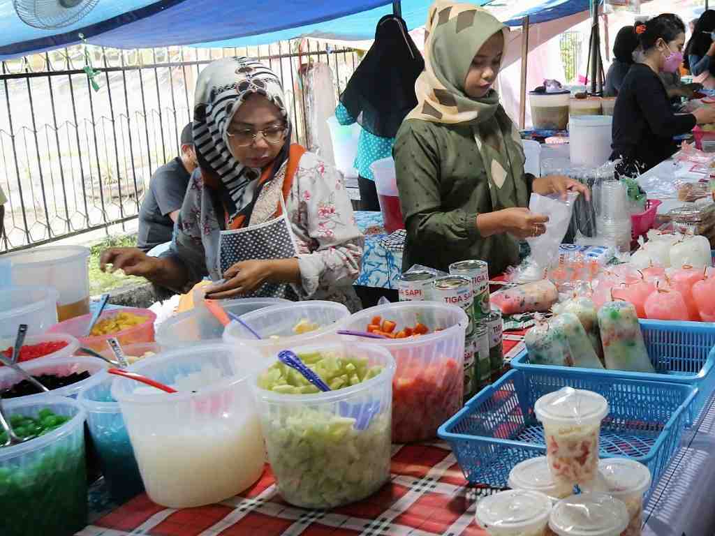 PENJUAL ES BUAH
