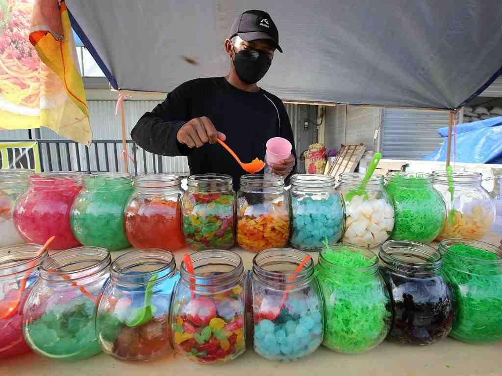 PENJUAL ES CAMPUR 