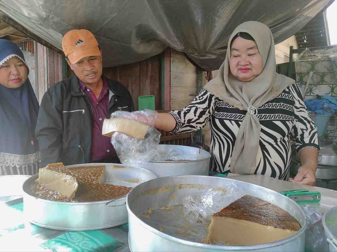 KUE AMPARAN TATAK