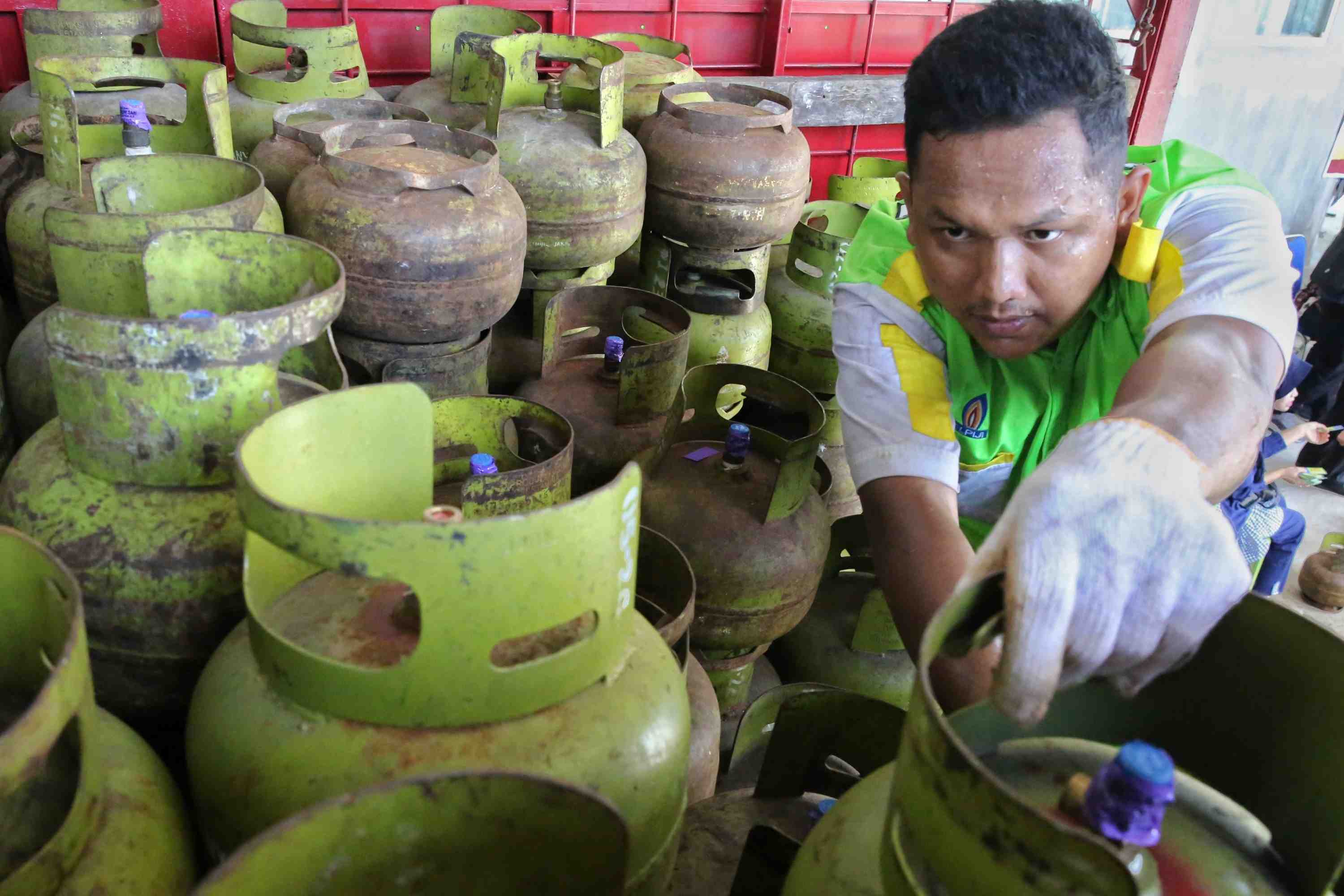 AMBIL TABUNG GAS LPG 3 Kg