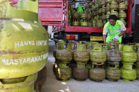 MENYUSUN TABUNG GAS LPG 3 Kg