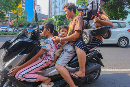 BELI SEPEDA RODA TIGA