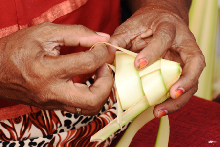 BUAT SELONGSONG KETUPAT