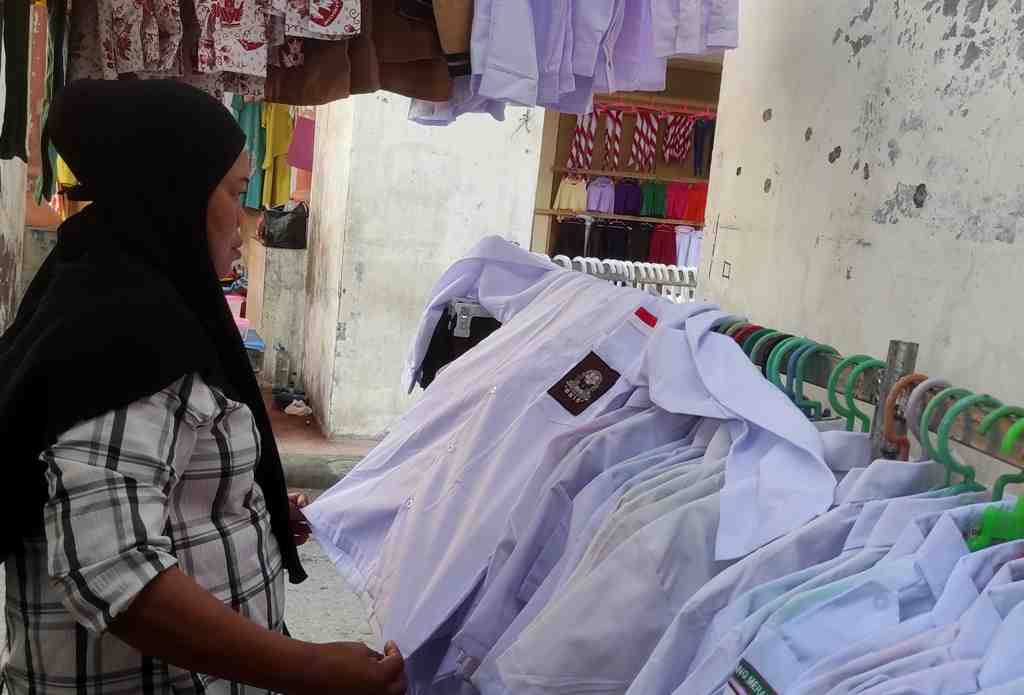 KEMEJA SERAGAM SMA