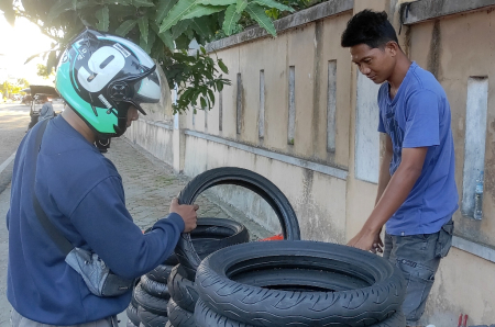 MEMILIH BAN MOTOR BEKAS