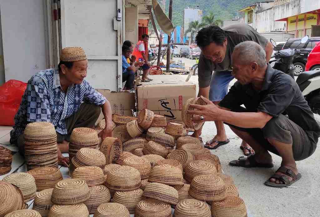 MEMILIH UPIAH KARANJI