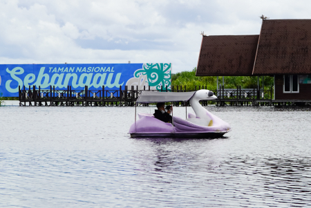 MENYUSURI OBJEK WISATA AIR HITAM SABANGAU
