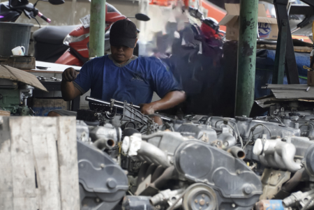 PERBAIKAN MESIN MOBIL