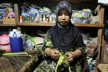 BUAT KULIT KETUPAT 
