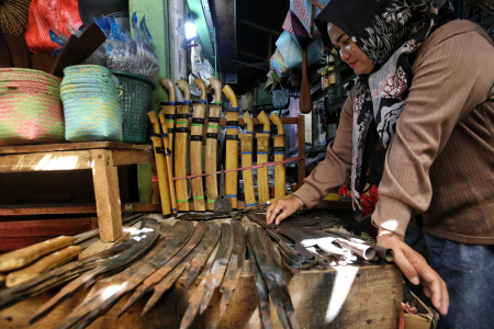 PENJUAL PARANG 
