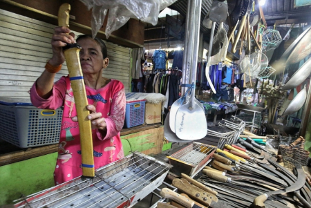 PENJUAL PARANG