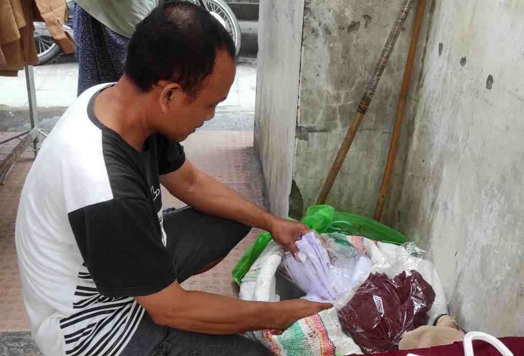PENDAPATAN PENJUAL SERAGAM