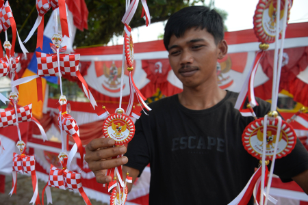 AKSESORIS MERAH PUTIH