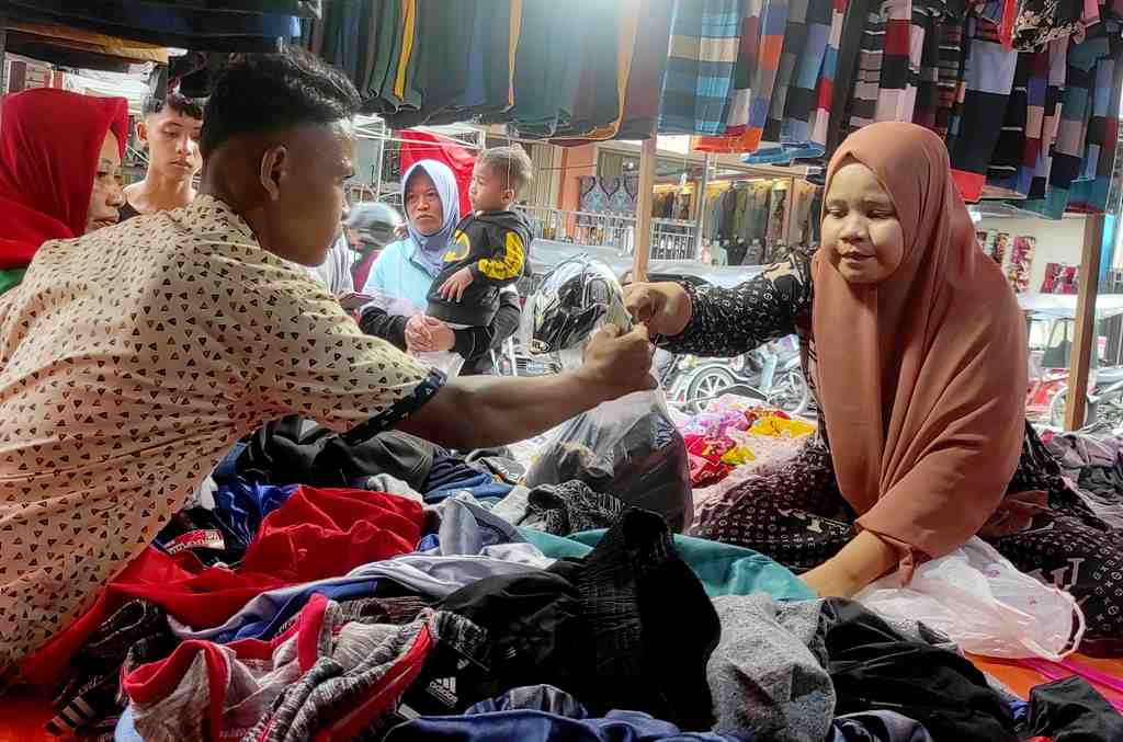 PENJUAL di PASAR SENGGOL
