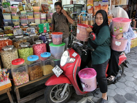 ANGKUT KUE KERING