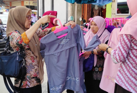 PESANAN BLUS KARAWO